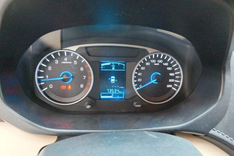 Used FAW Yingzhi 737 2015 1.5L Manual Elite Edition
