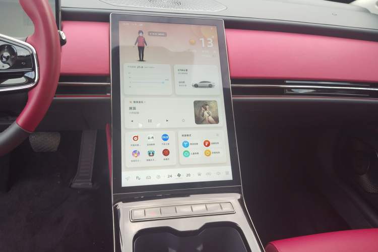 Used Yuanhang Y6 2024 620 km All-Wheel Drive Premium Edition
