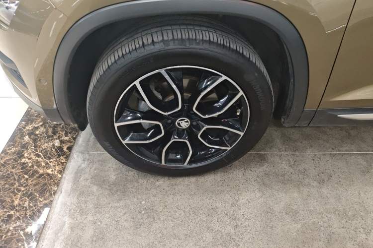 Used Skoda Kodiaq 2019 Facelifted TSI330 7-Seater Two-Wheel-Drive Luxury Enjoyment Edition China VI Standard Left Front Wheel Hub