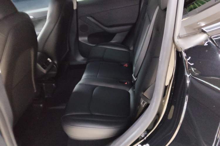 Used Tesla Model Y 2023 Rear-Wheel-Drive Version