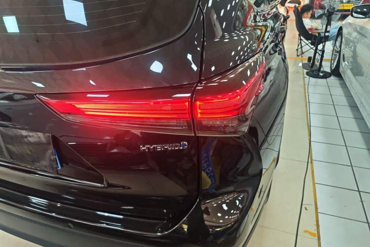 Used Toyota Highlander 2023 2.5L Smart Electric Hybrid Dual-Drive Elite Version 7 Seats Right Rear Taillight