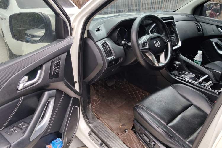 Used JMC Yusheng S350 2016 2.0T Automatic Two-Wheel Drive Gasoline Luxury Version with Sunroof 5 Seats Driver Seat