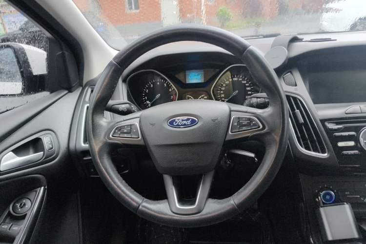 Used Ford Focus 2018 Hatchback Classic 1.6L Automatic Trendy SmartDrive Edition