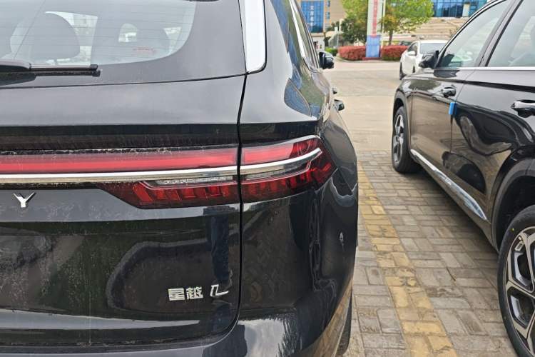 Used Geely Auto Monjaro L 2024 2.0TD DCT EVO Two-Wheel Drive Long-Range Version Right Rear Taillight