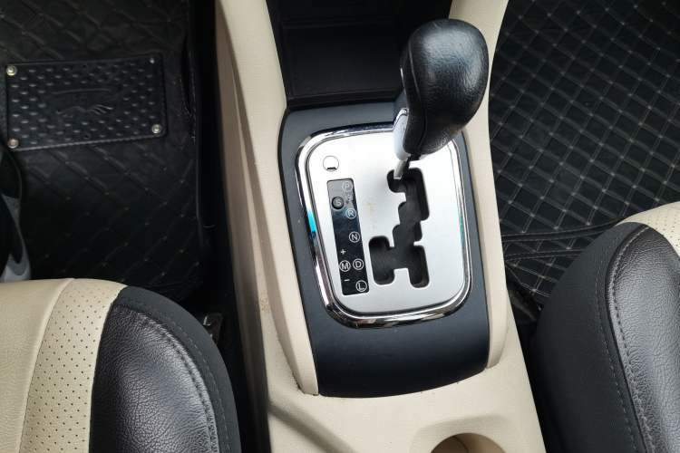 Used Chery Arrizo M7 2015 2.0L CVT Comfort Edition 232 Seats