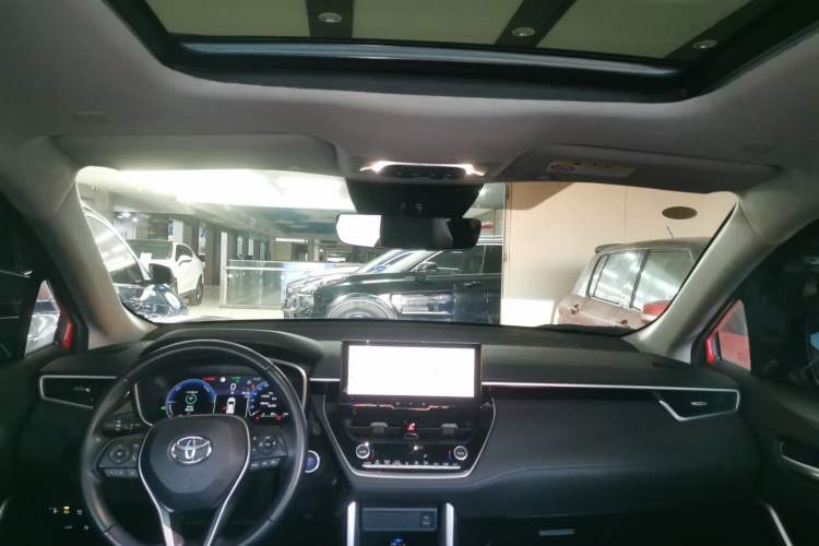 Used Toyota FRONTLANDER 2023 2.0L Smart Electric Hybrid Dual-Engine Deluxe Version
