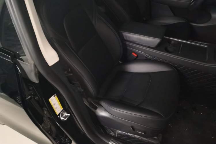 Used Tesla Model Y 2023 Rear-Wheel-Drive Version