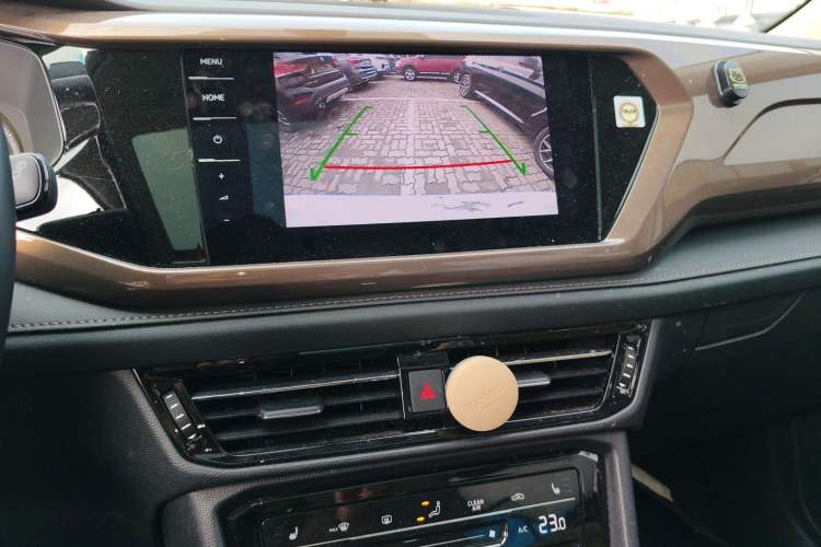 Used Volkswagen Tharu 2020 280TSI Two-Wheel Drive Luxury Plus Version China VI Standard Audio And AC Panel