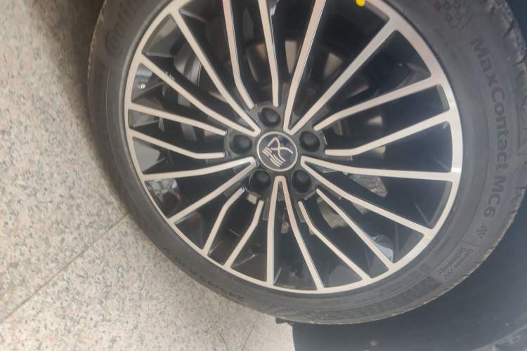 Used BYD Han 2020 DM Four-Wheel Drive Performance Edition Prestige Model Right Front Wheel Hub