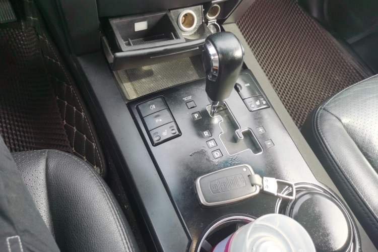 Used Kia Borrego 2015 3.8L Luxury Edition China IV