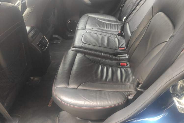 Used Haval H6 2015 Sport Edition 1.5T Automatic Two-Wheel Drive Luxury Model Left Rear Seat