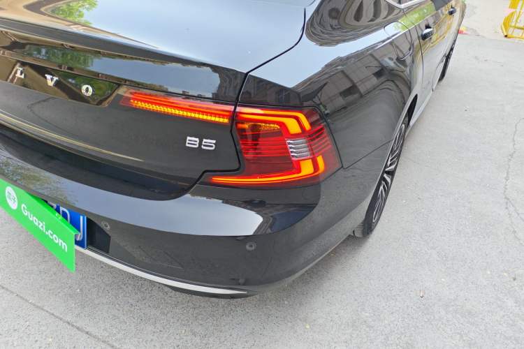 Used Volvo S90 2024 B5 Zhiyi Luxury Edition