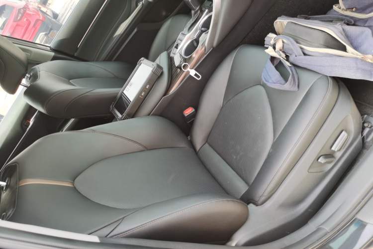 Used Toyota Camry 2019 2.5G Luxury Edition China V Standard Right Front Seat