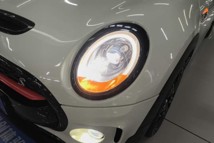 Used MINI Clubman 2016 Revised Version 2.0T COOPER S Connoisseur Edition