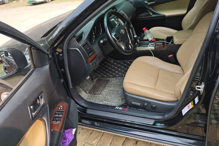 Used Toyota Reiz 2013 2.5V Elite Edition
