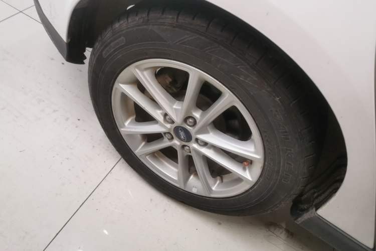 Used Ford Focus 2015 Hatchback 1.6L Automatic Fashion Edition