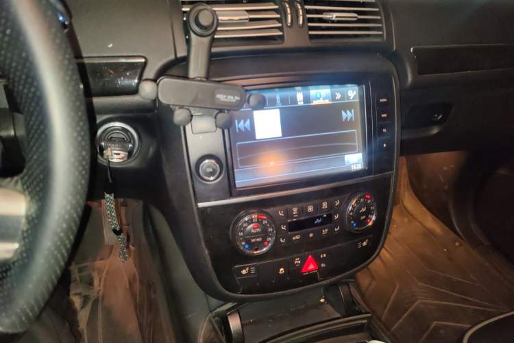 Used Mercedes-Benz R-Class 2017 R 320 4MATIC Business Edition Prestige Model