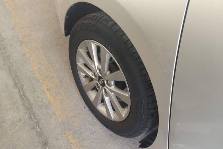 Used Hyundai Mistra 2014 1.8L Automatic Smart GLS Right Rear Wheel Hub