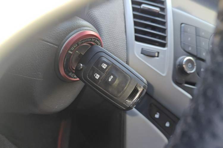 Used Chevrolet Cruze 2011 1.6L SE Automatic Vehicle Key