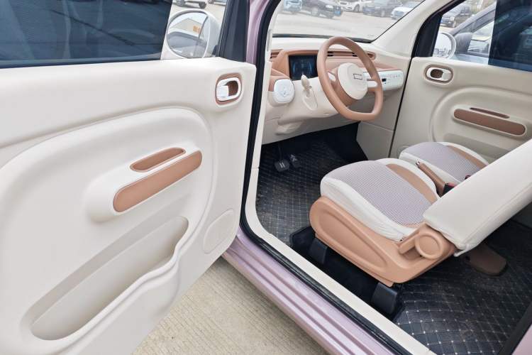 Used Bestune Pony 2026 Model 222km Cute Horse Plus Driver Seat