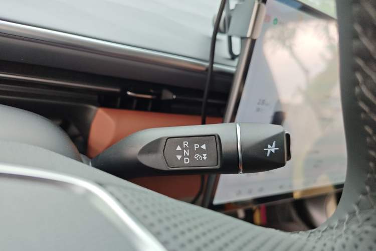 Used ARCFOX Alpha T5 2026 Model Pure Electric 560 Yuanjing Smart Driving Version Gear Lever