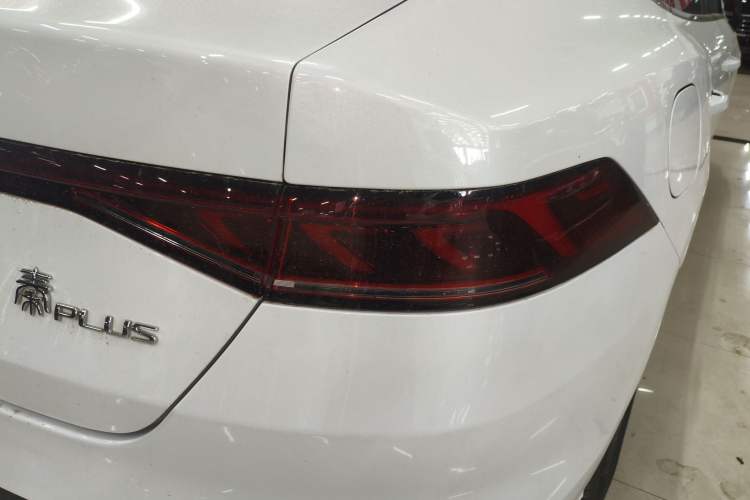 Used BYD Qin PLUS 2024 HONOR Edition DM-i 55KM Leading Model Right Rear Taillight