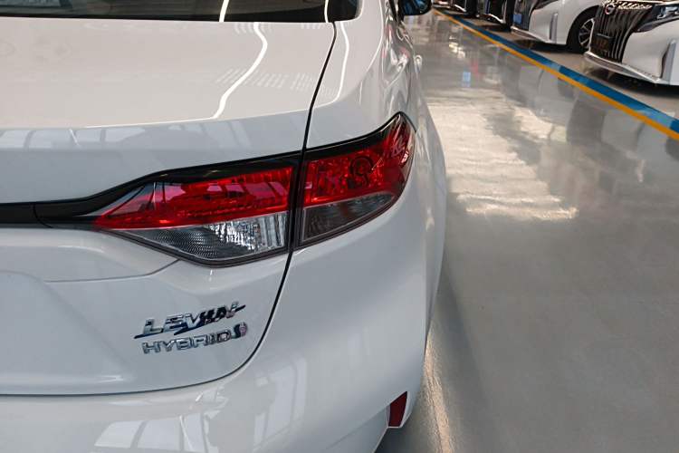 Used Toyota Levin 2023 Smart Electric Hybrid Dual-Engine 1.8L Sport Edition Right Rear Taillight