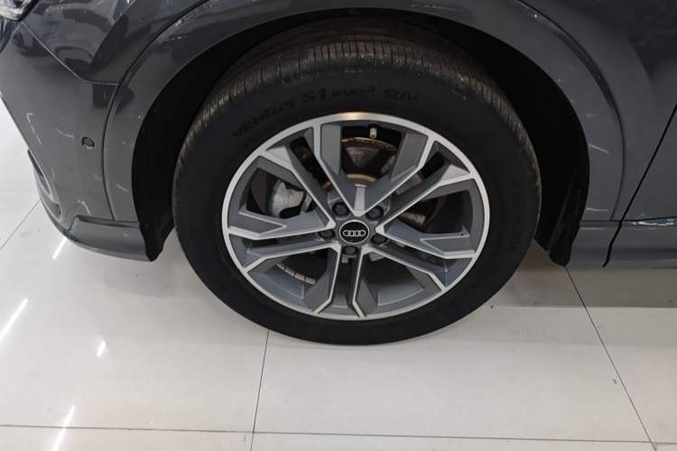 Used Audi Q3 2024 40 TFSI Fashion Dynamic Model