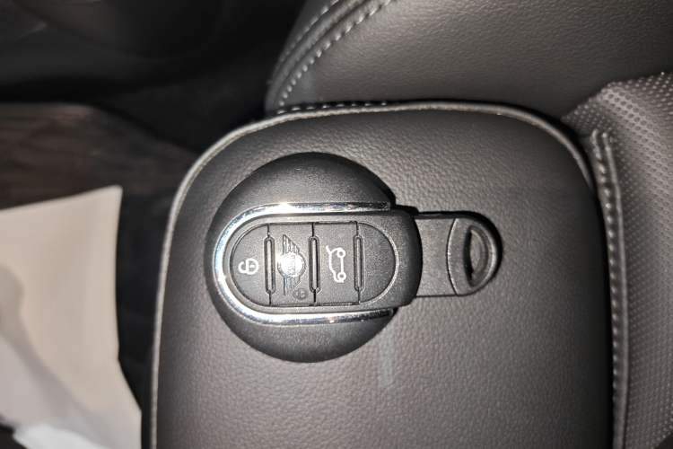 Used MINI 2022 Updated 1.5T COOPER Classic Edition