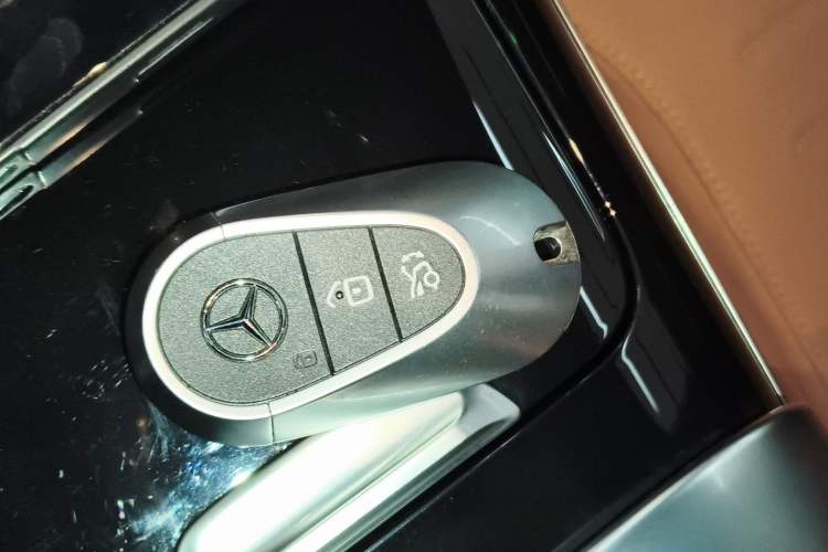 Used Mercedes-Benz GLC New Energy 2025 350 e L 4MATIC Collector's Edition Vehicle Key