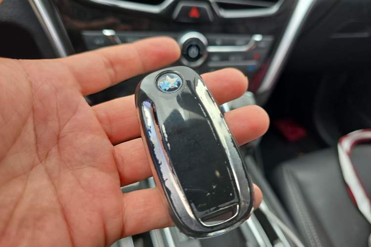 Used Venucia T90 2017 2.0L CVT Smart Edition Vehicle Key