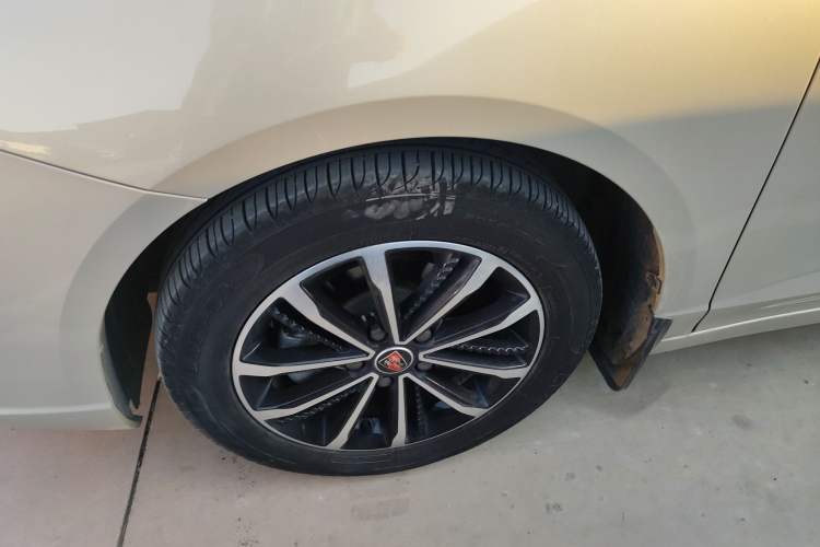 Used Roewe i5 2020 1.5L Automatic 4G Connect Luxury Flagship Edition