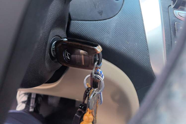 Used Hyundai Verna (older generation) 2016 1.4L Manual Smart GLS Trim Vehicle Key