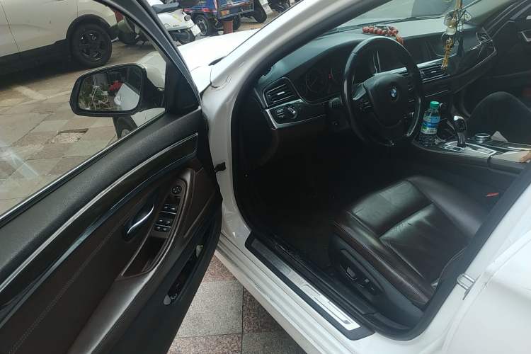 Used BMW 5 Series 2014 528Li Luxury Design Package
