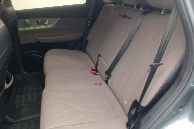 Used Chery Tiggo 8 PLUS 2025 290TGDI DCT Prestige 5-Seater Left Rear Seat