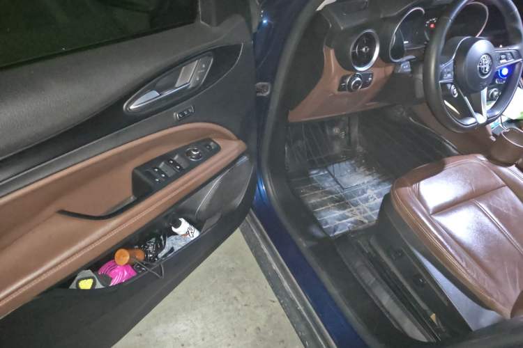 Used Alfa Romeo Stelvio 2017 2.0T 200HP Elite Edition
