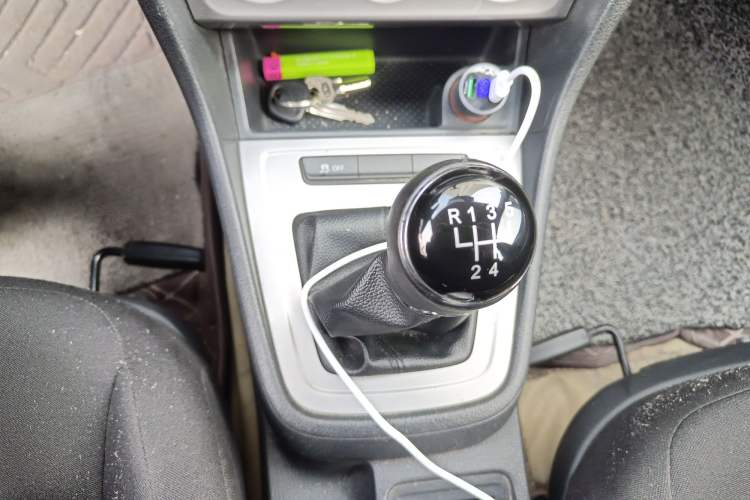 Used Volkswagen Lavida 2013 Classic 1.6L Manual Fashion Edition
