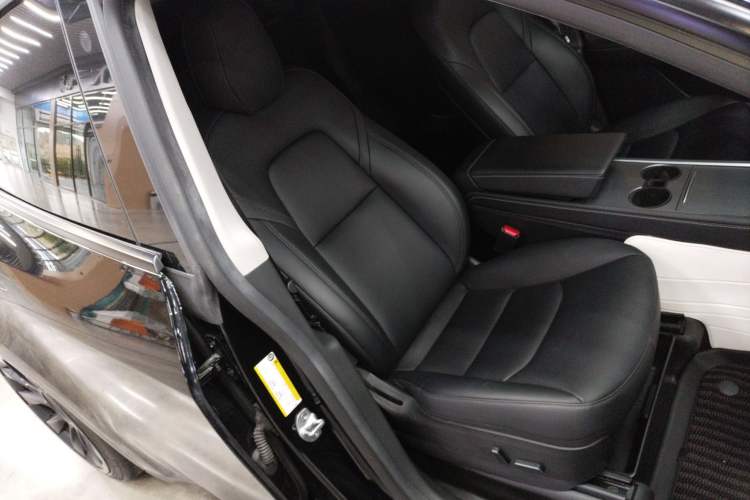 Used Tesla Model Y 2022 Rear-Wheel-Drive Version