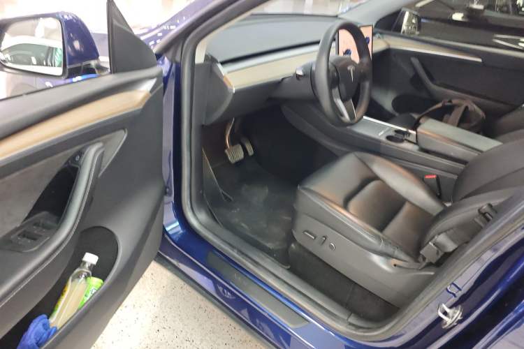 Used Tesla Model Y 2022 Rear-Wheel-Drive Version
