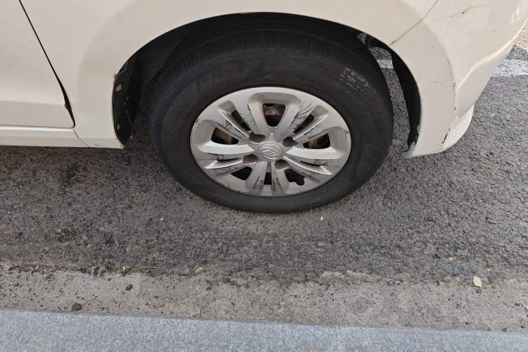 Used Lifan Auto Letu 2015 1.5L S Base Version Right Front Wheel Hub