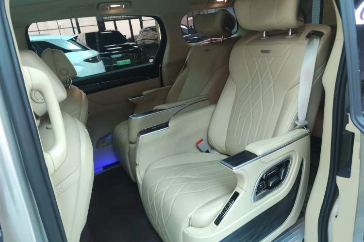 Used Buick GL8 2022 ES Landtrek 653T Luxury Edition
