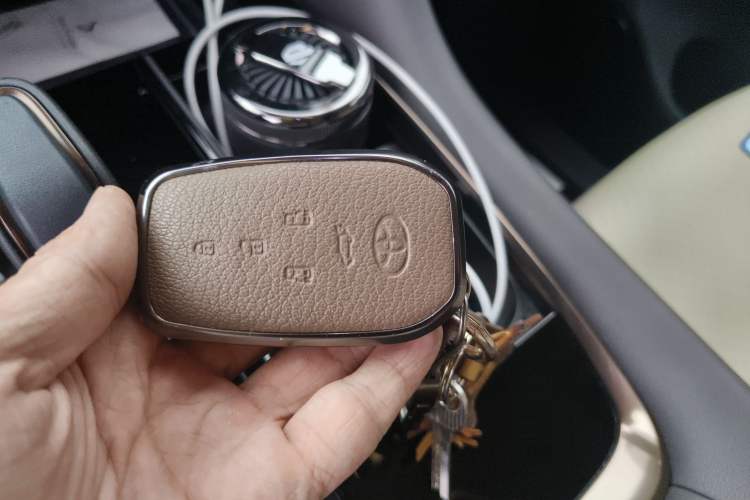 Used Toyota Alphard 2024 Dual-Engine 2.5L Prestige Edition Vehicle Key