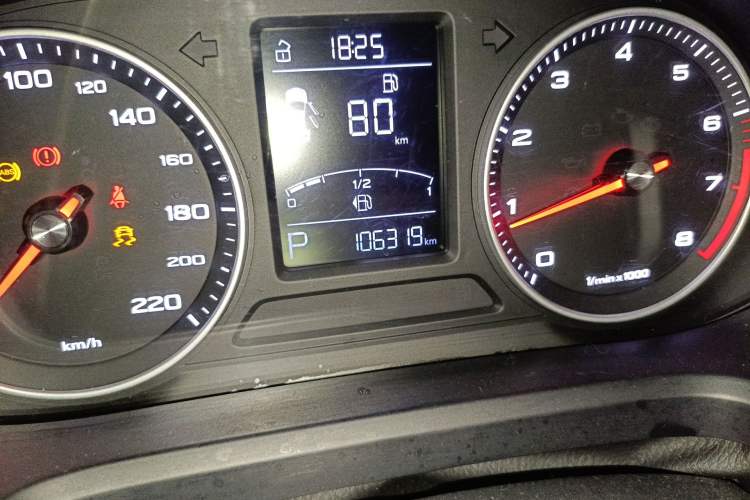 Used Roewe 360 2018 PLUS 1.5L Automatic Luxury Edition Odometer Close Up