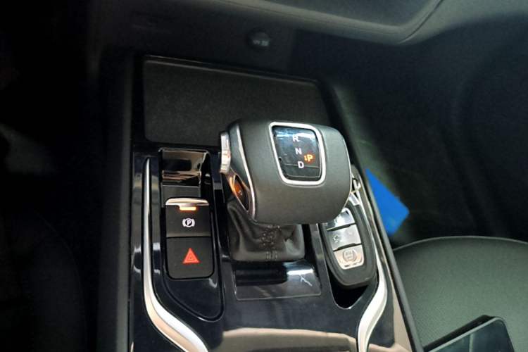 Used Hongqi E-QM5 2022 431 km Charge & Enjoy Edition
