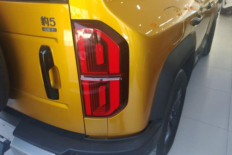 Used Formula Leopard 5 2023 Cloud Ride Flagship Edition