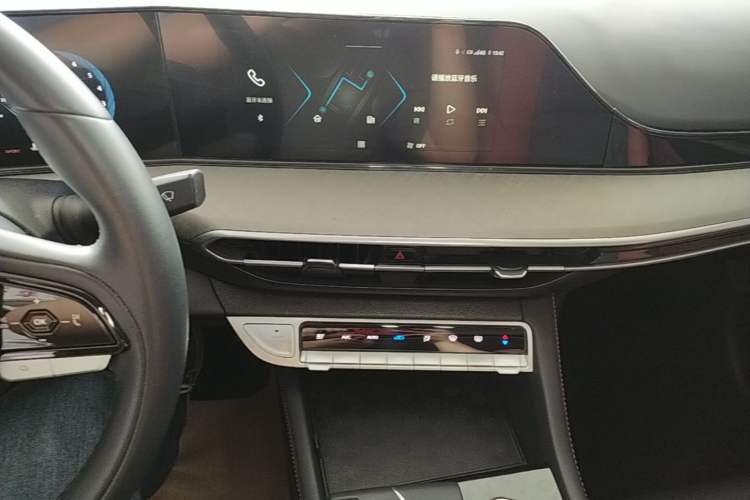 Used CHANGAN Eado 2023 Changan Edition PLUS Blue Whale NE 1.4T GDI DCT Prestige Version
