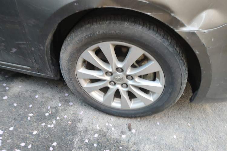 Used Buick LaCrosse 2013 2.4L SIDI Leading Comfort Version