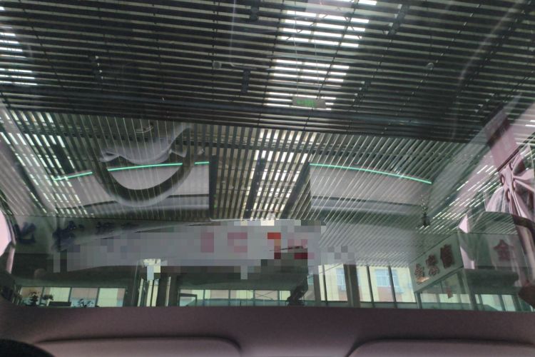 Used Tesla Model Y 2023 Rear-Wheel-Drive Version Headliner