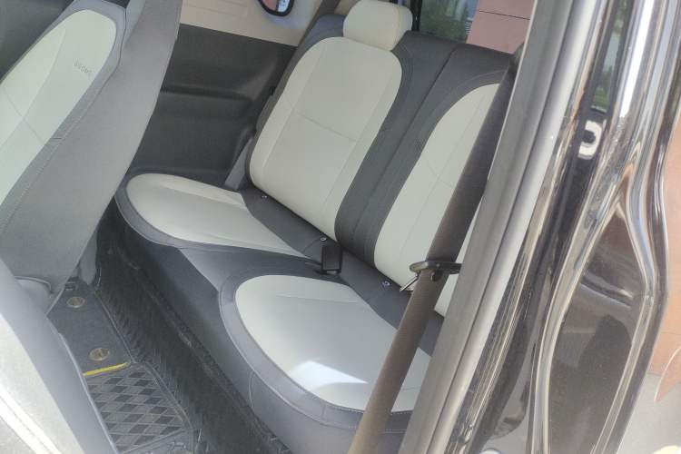 Used Geely Galaxy Panda 2025 210km Panda Kart Left Rear Seat