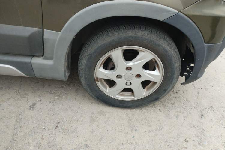 Used FAW Senya S80 2013 1.5L Manual 5-Seat Urban Fashion Edition Right Front Wheel Hub